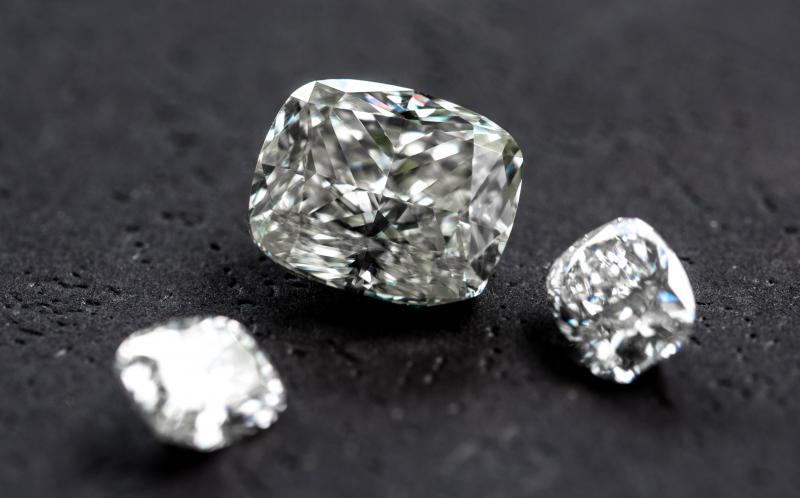 Hình ảnh về giá các viên kim cương tự nhiên quá đẹp để bỏ qua. Chúng khiến chúng ta nhận ra rằng không có đồ trang sức nào tuyệt đẹp hơn so với những viên kim cương này. Hãy chiêm ngưỡng ngay để cảm nhận sự hoàn hảo và sang trọng của chúng.